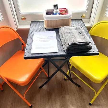 Comfy Stay In Wandsworth Town